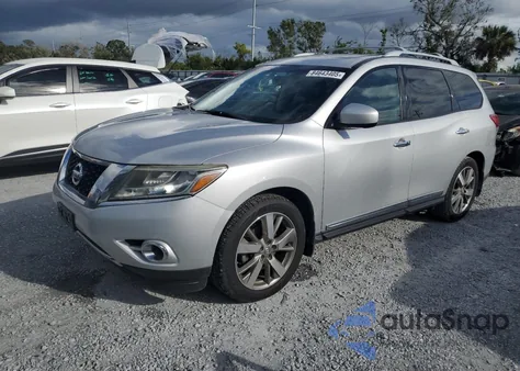 2015 Nissan Pathfinder S z USA, uszkodzony, nr VIN 5N1AR2MMXFC660813